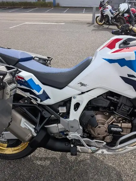 CRF 1100 L AFRICA TWIN  ADVENTURE SPORTS DCT