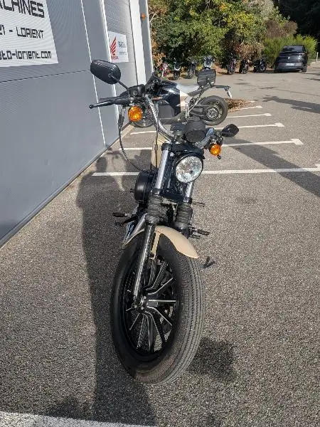 SPORTSTER 883