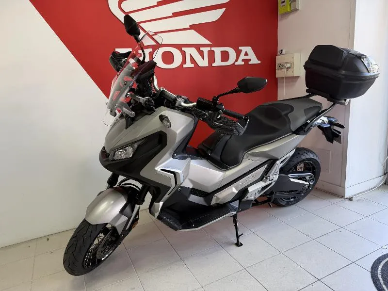 XADV 750 DCT