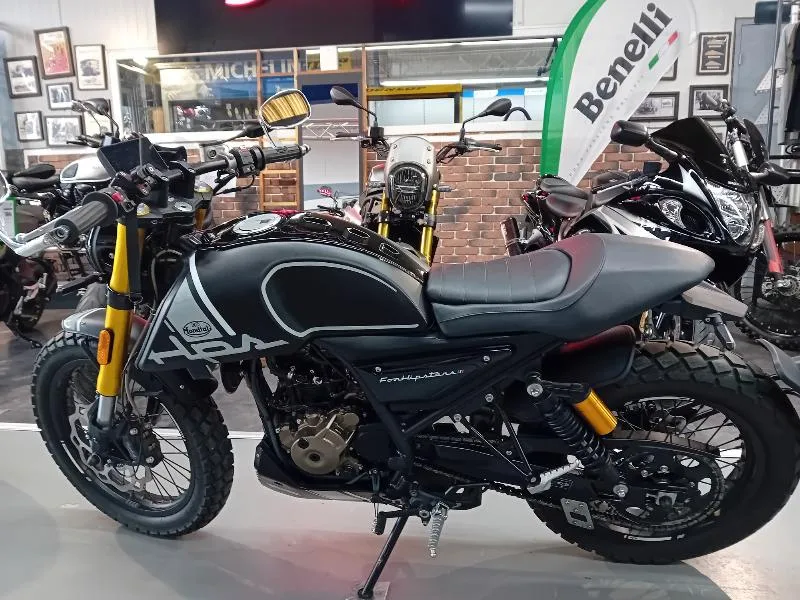 HIPSTER 125