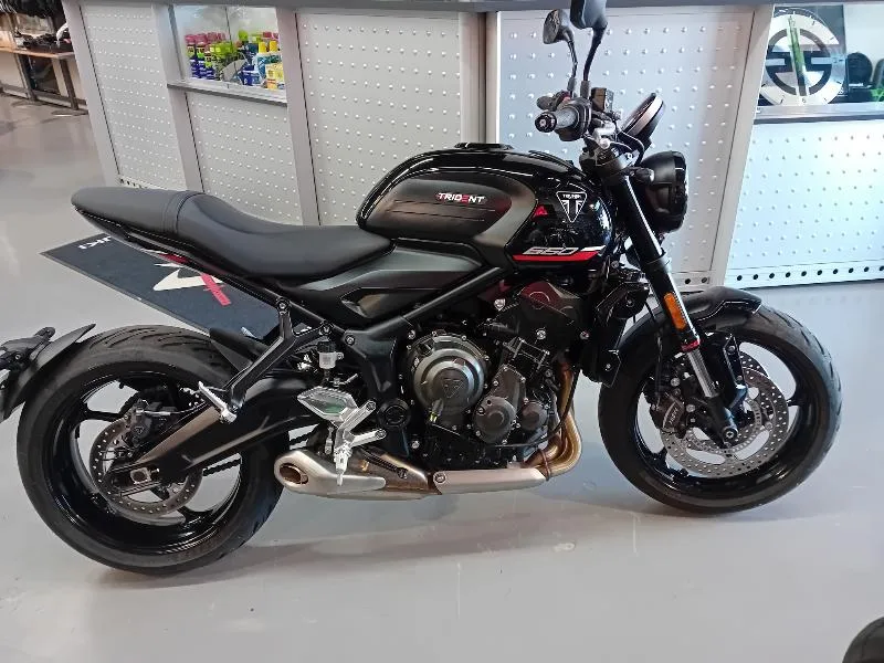 TRIDENT 660