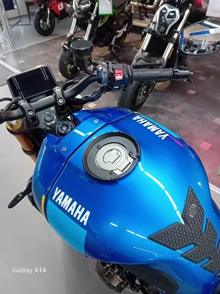 XSR 900