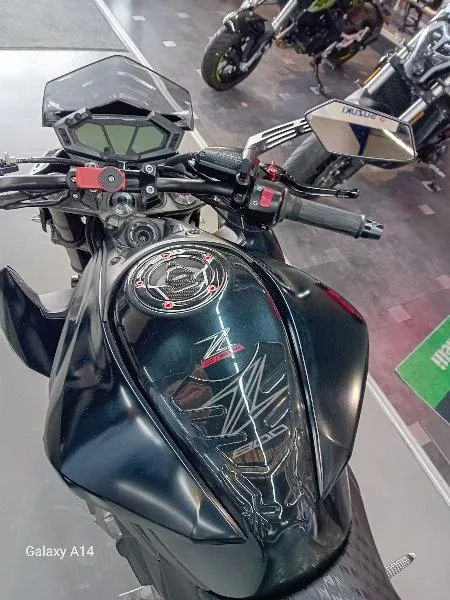 Z 800