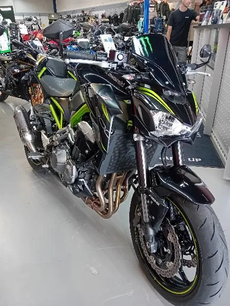 Z 900