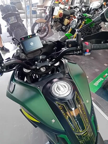 TRK  702  X