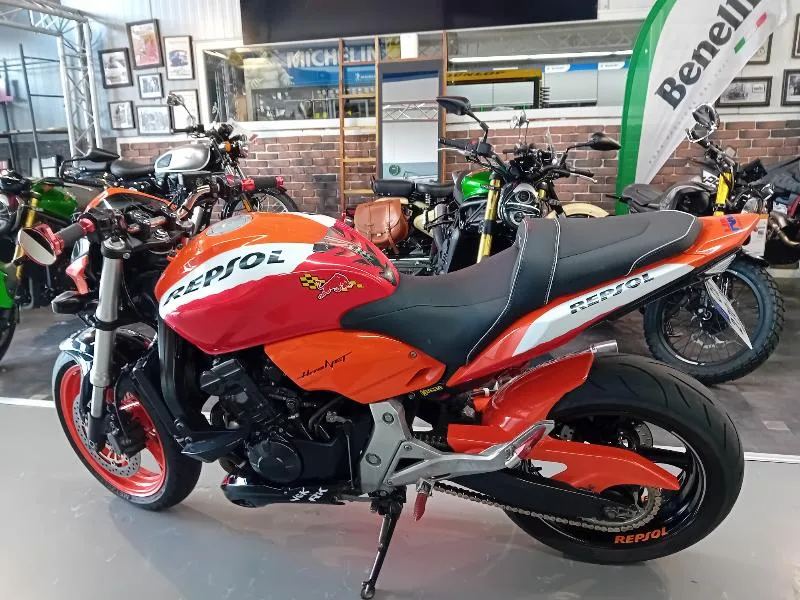CB 600 F HORNET