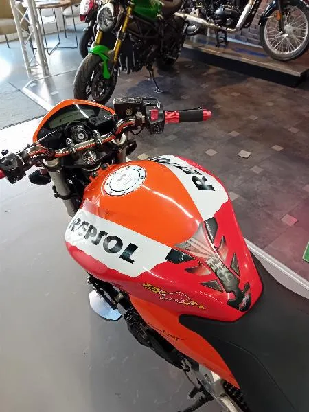CB 600 F HORNET