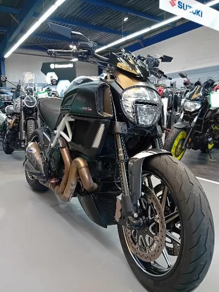 DIAVEL CARBON