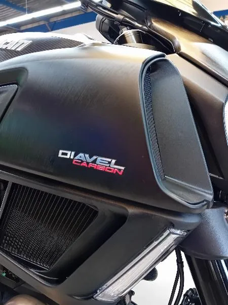 DIAVEL CARBON