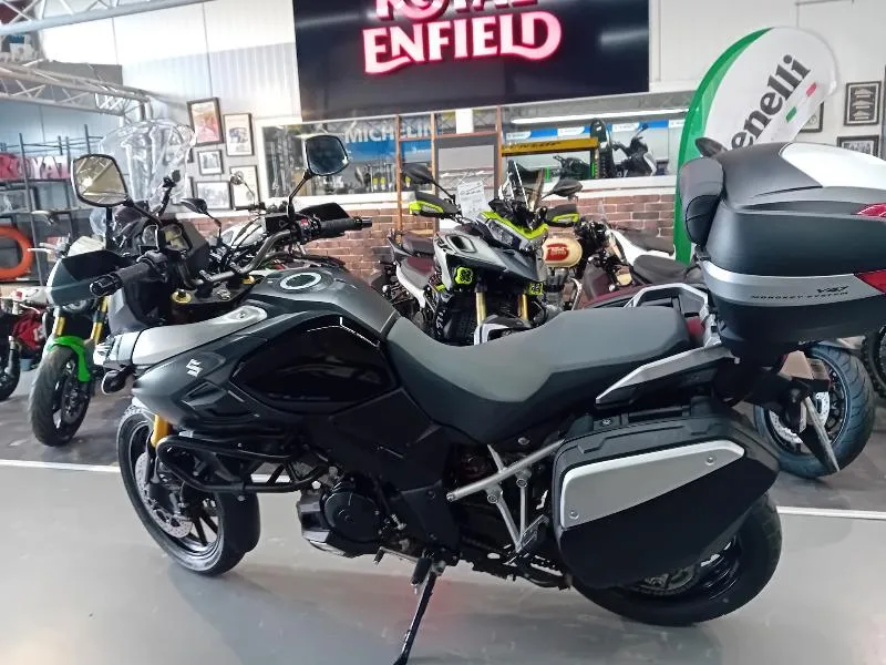 DL VSTROM 1000