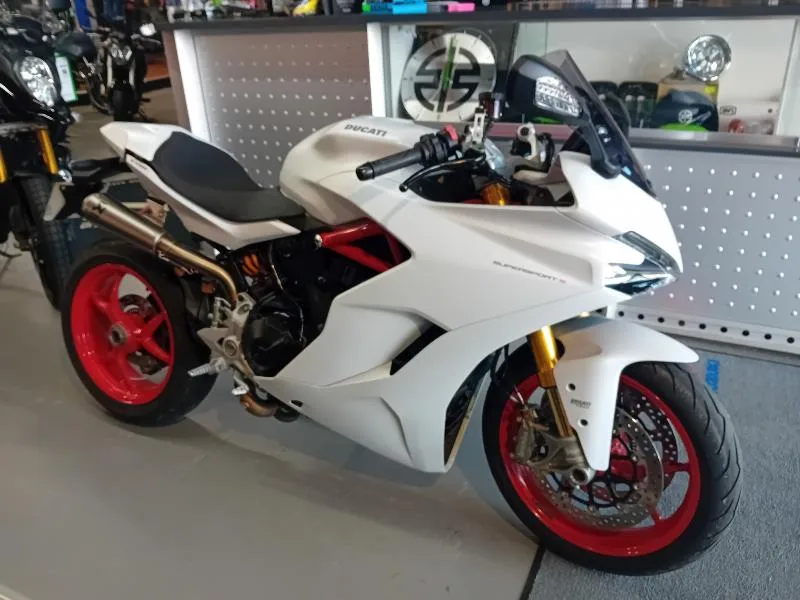 SUPERSPORT 939S 2017