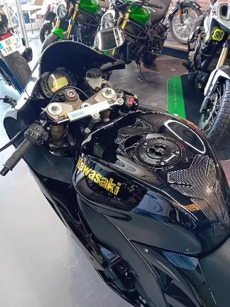 ZX10R