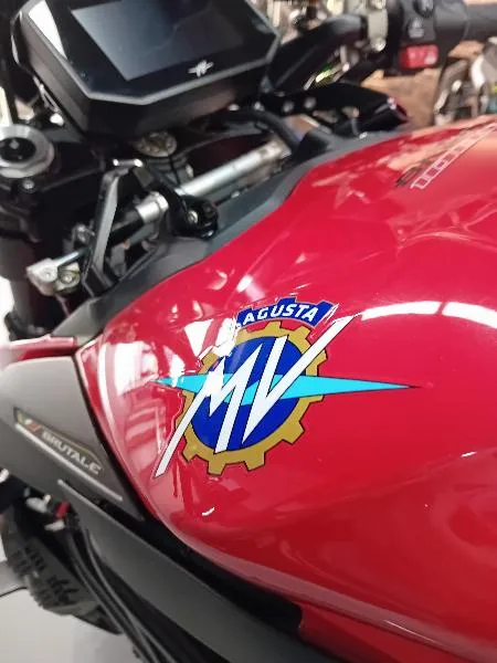 BRUTALE 1000 RS