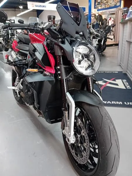 BRUTALE 1000 RS