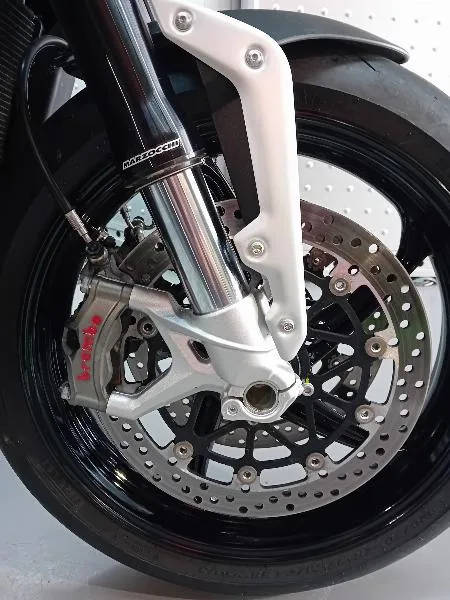 BRUTALE 1000 RS