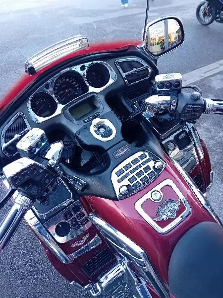 GL1800 GOLDWING