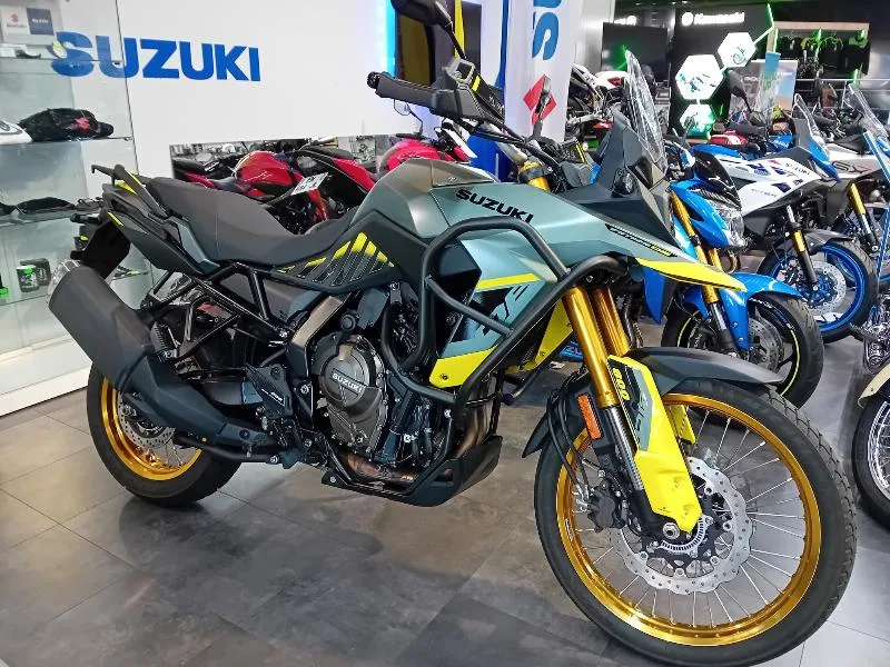 DL VSTROM 800DE