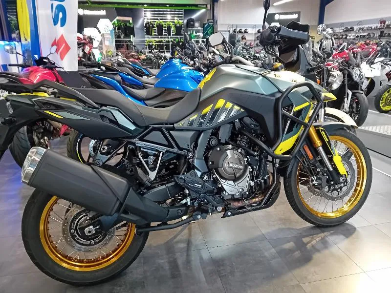 DL VSTROM 800DE