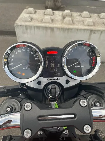 Z900RS