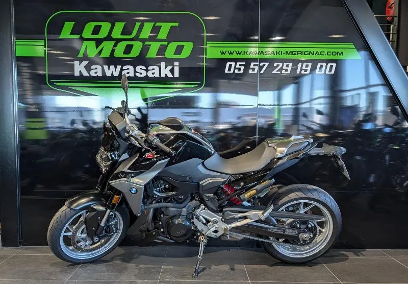 F 900 R