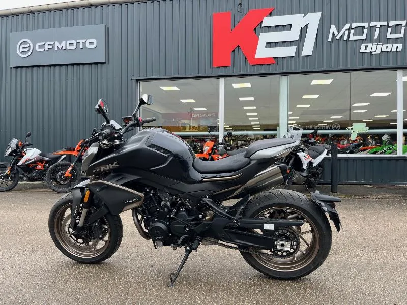 NK 800 SPORT
