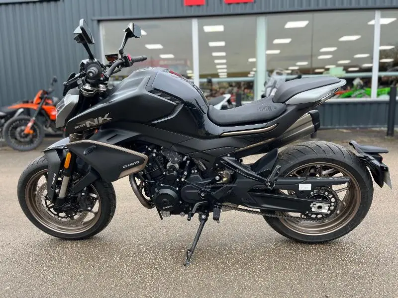 NK 800 SPORT