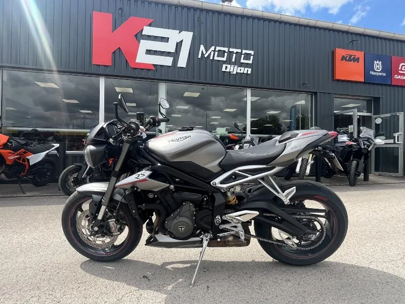 STREET TRIPLE 675 RS