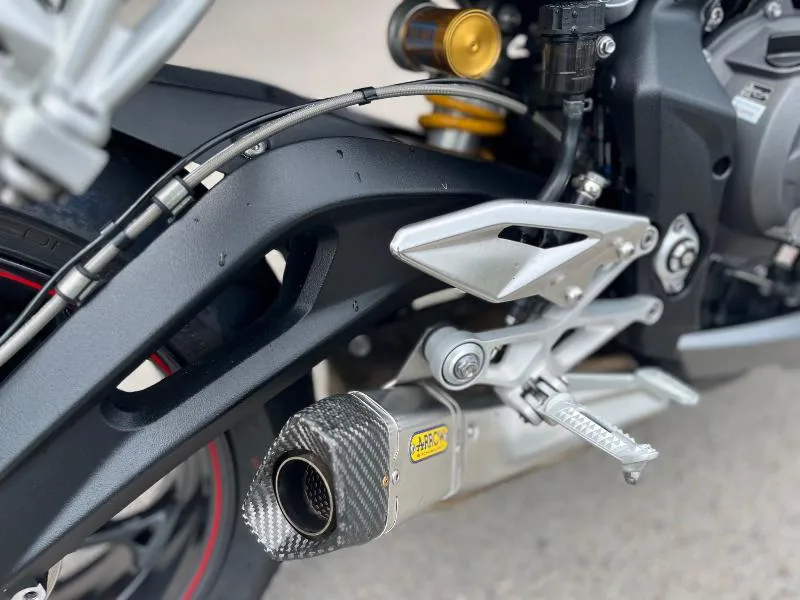 STREET TRIPLE 675 RS