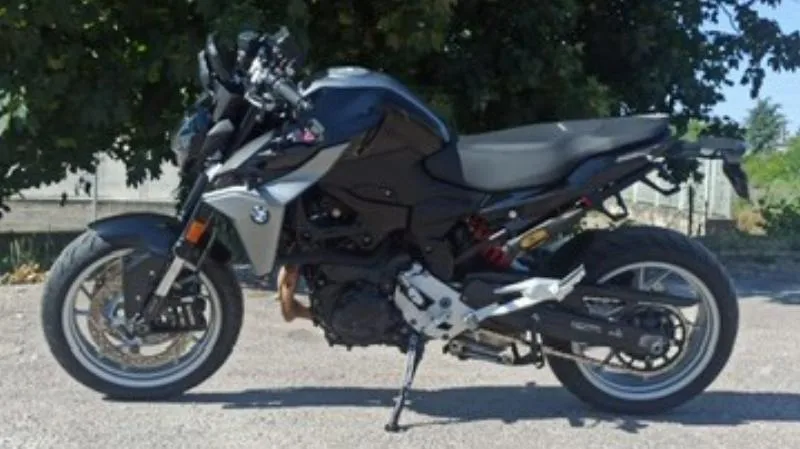 F 900 R
