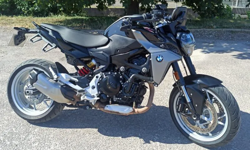 F 900 R