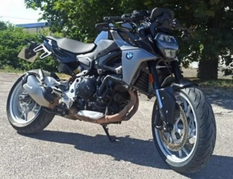 F 900 R