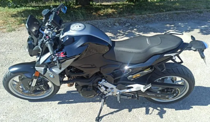 F 900 R