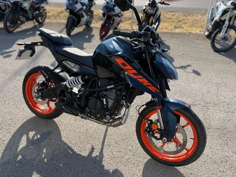 125 DUKE