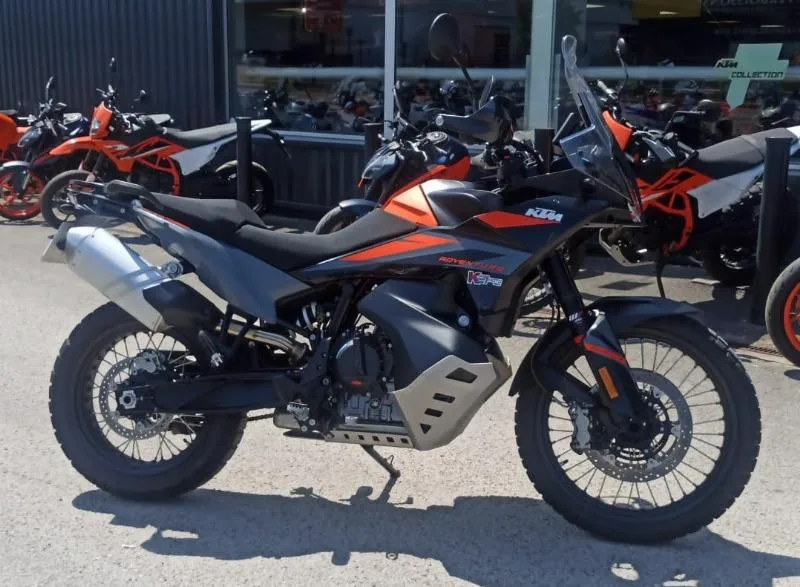890 ADVENTURE