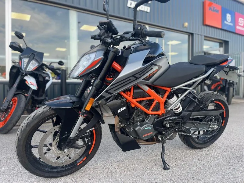 125 DUKE