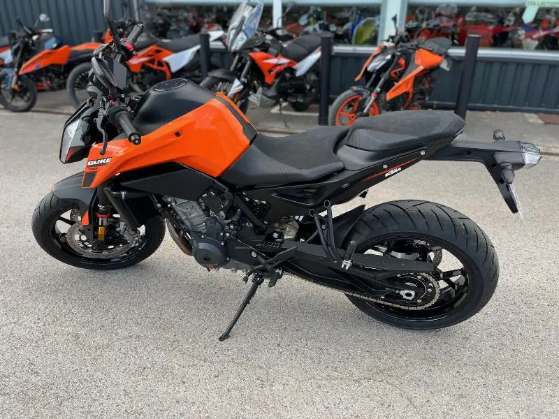 790 DUKE L