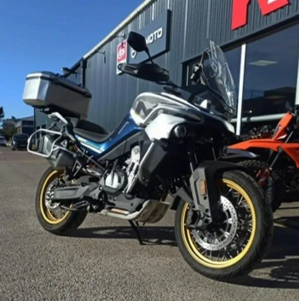 MT 800 TOURING