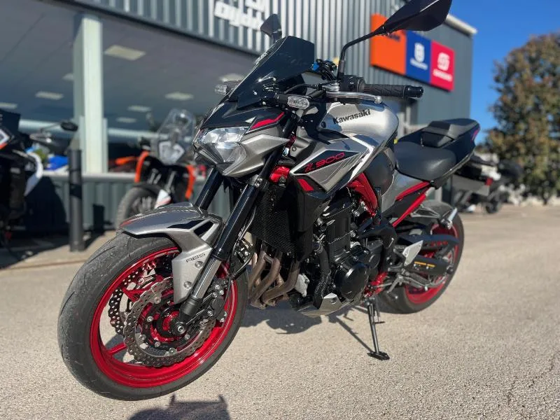 Z 900