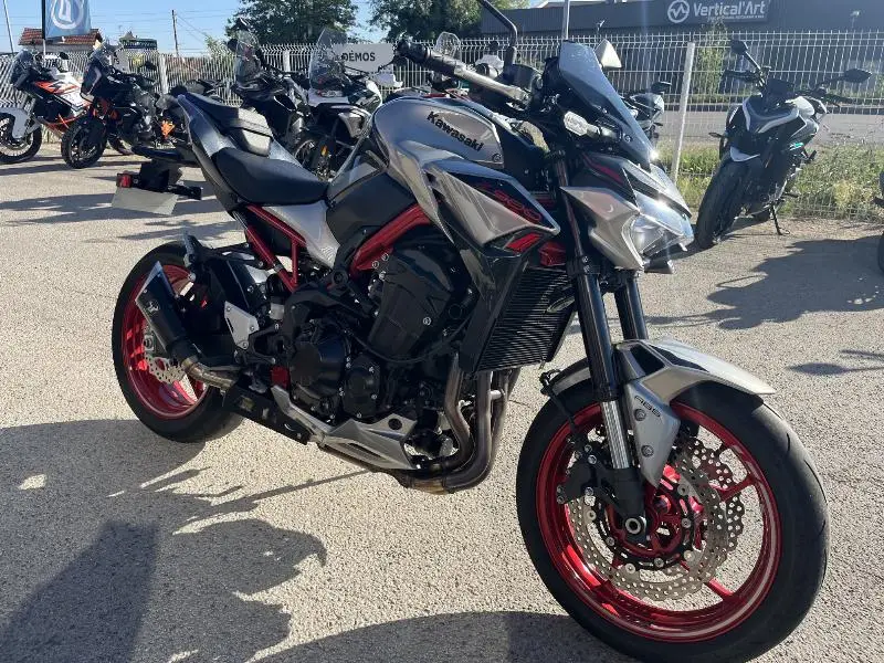 Z 900