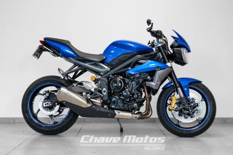 STREET TRIPLE 675