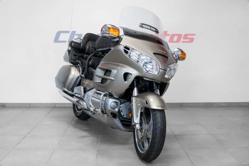 GL1800 GOLDWING