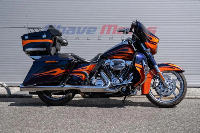 TOURING STREET GLIDE 1800 CVO