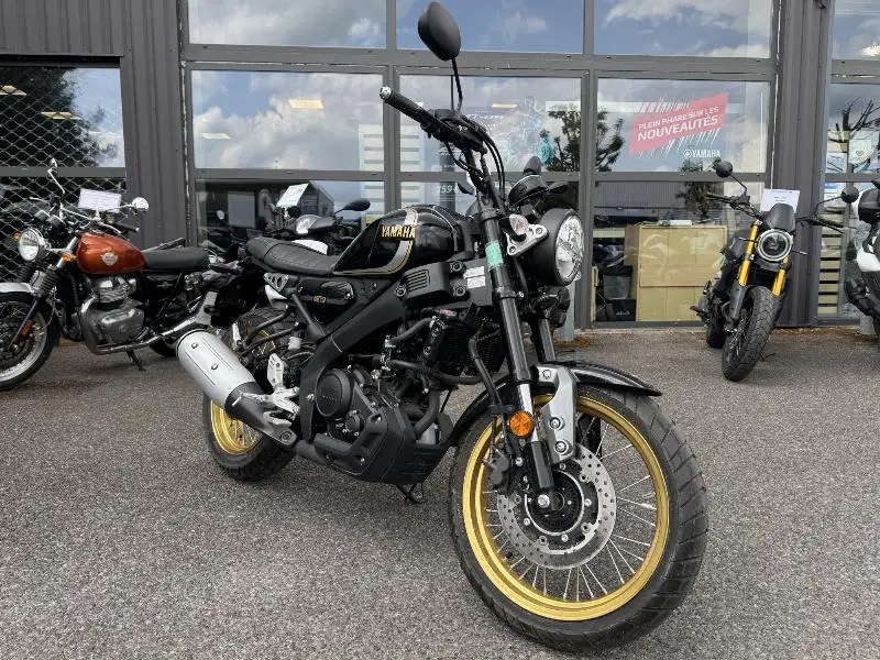 XSR 125 Legacy