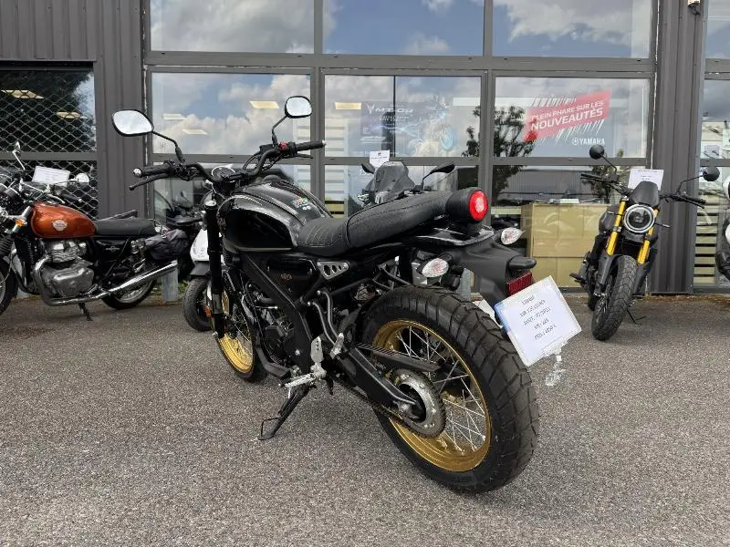 XSR 125 Legacy