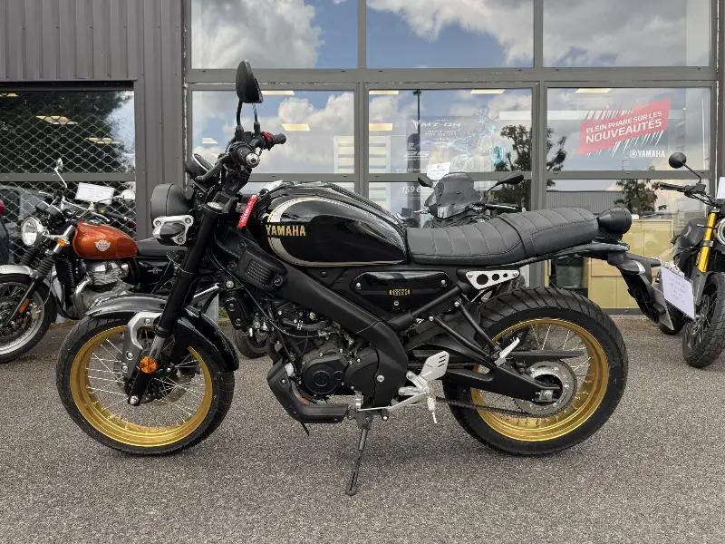 XSR 125 Legacy