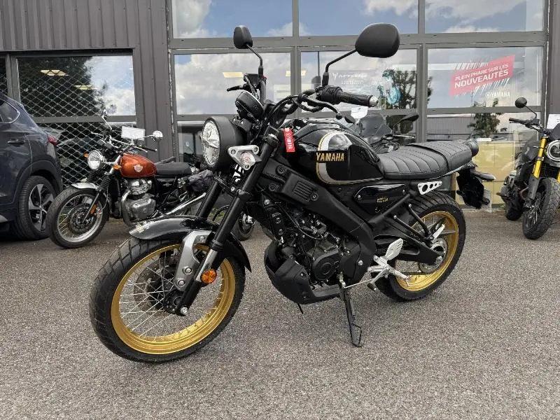 XSR 125 Legacy