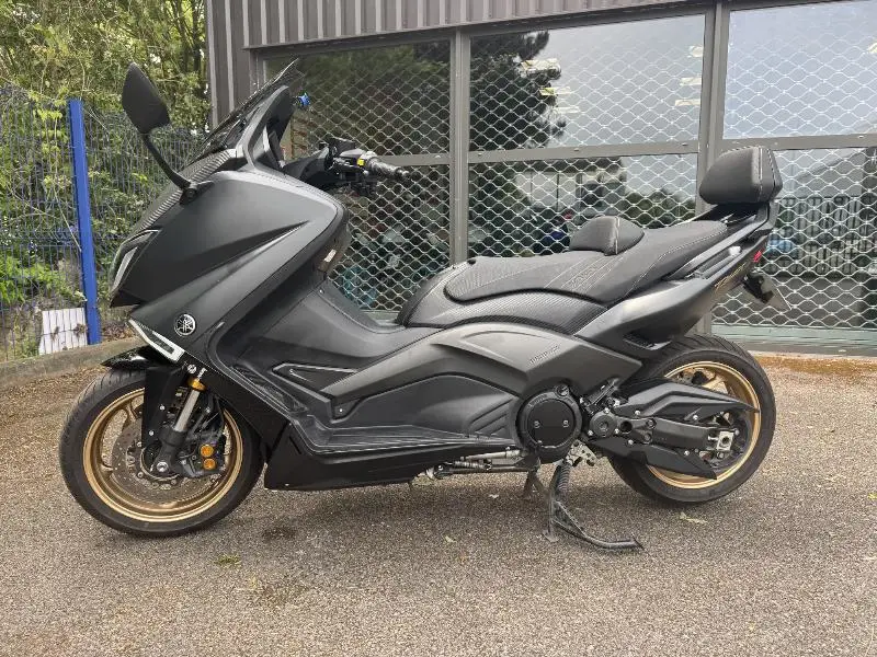 XP TMAX 530 IRON MAX