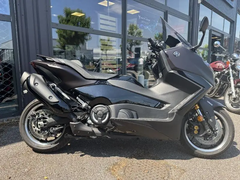 XP TMAX 560 TECH MAX