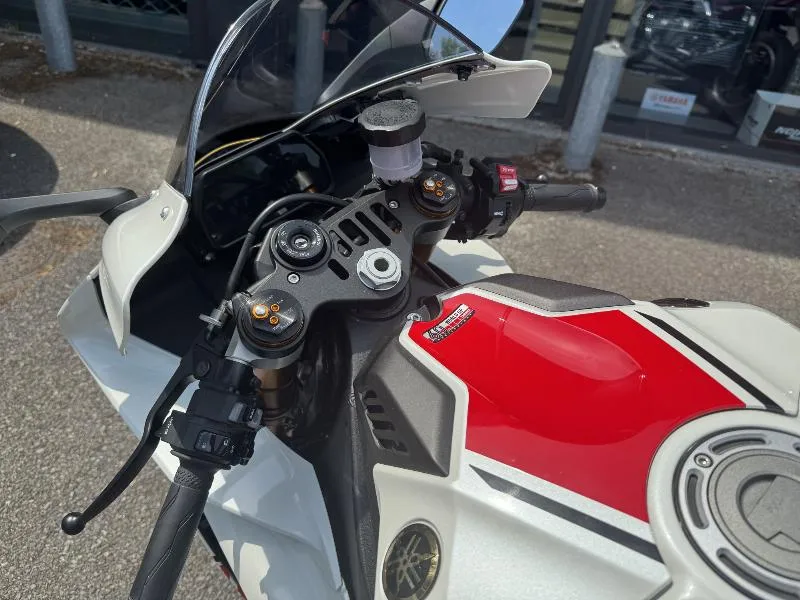 YZFR1 WORLD GP 60TH ANNIVERSARY