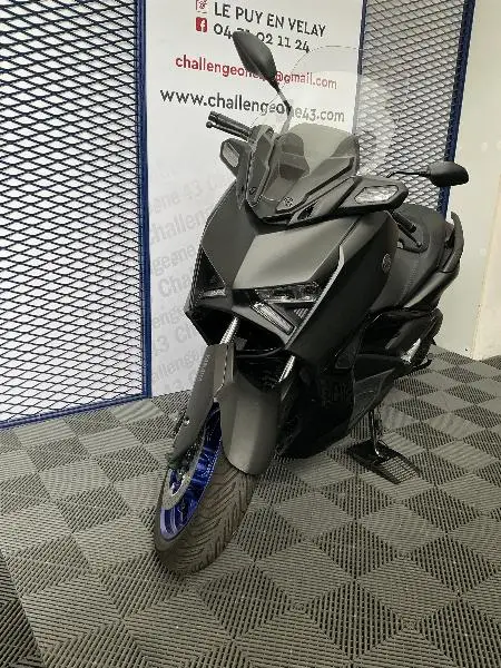 XMAX 125